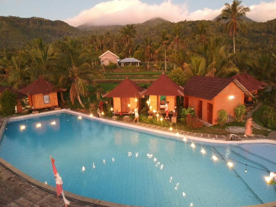 Puri Sunny Camp Villa Munduk  Exterior photo