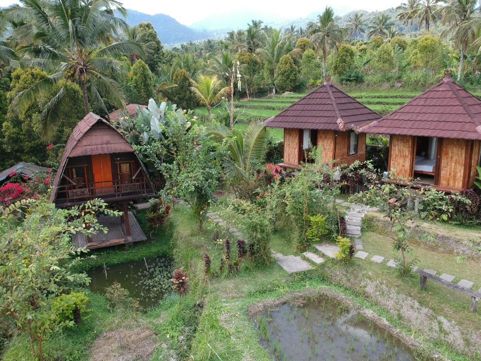 Puri Sunny Camp Villa Munduk  Exterior photo