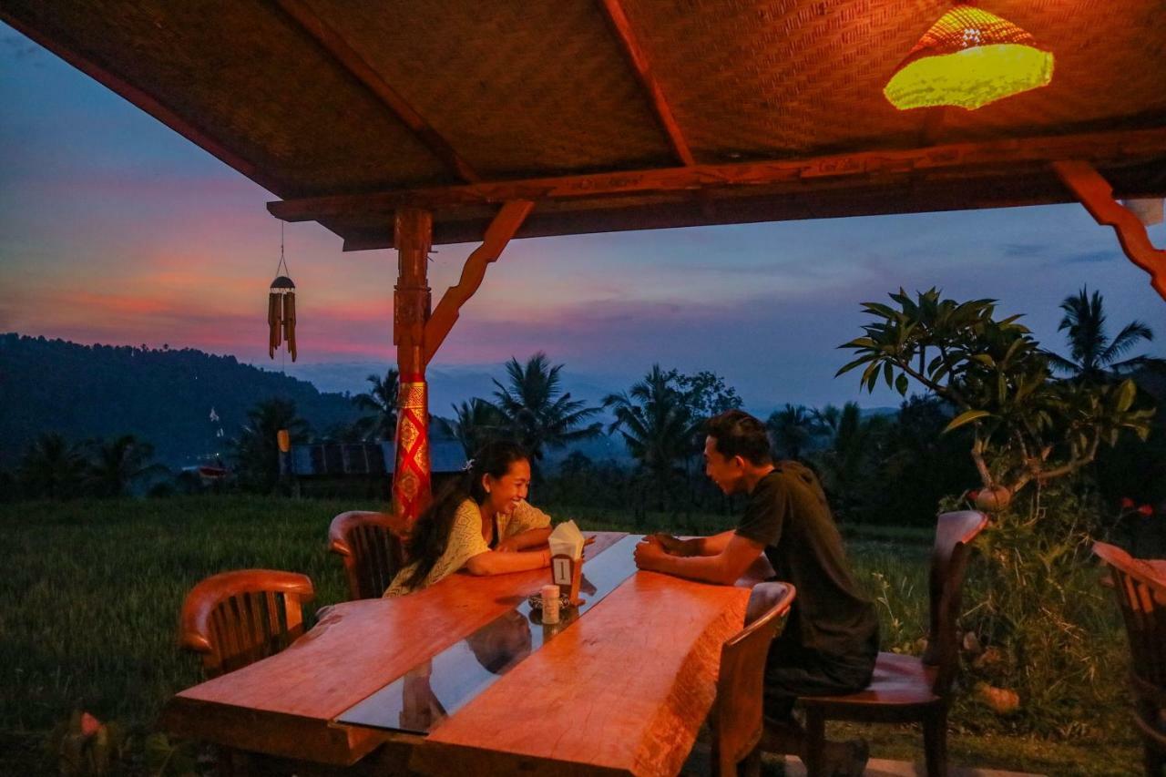 Puri Sunny Camp Villa Munduk  Exterior photo