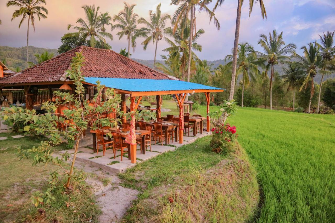 Puri Sunny Camp Villa Munduk  Exterior photo