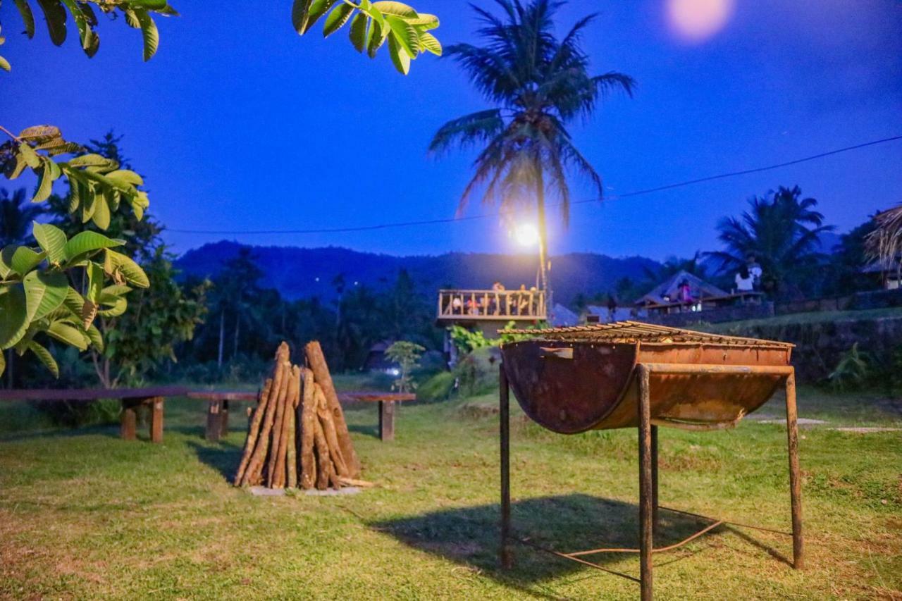 Puri Sunny Camp Villa Munduk  Exterior photo